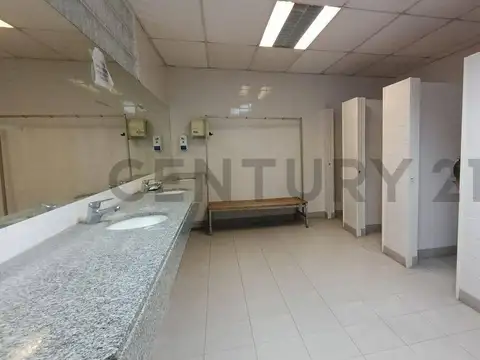 Ombu 1200, Piso 0