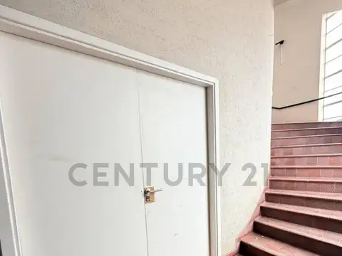 Ombu 1200, Piso 0