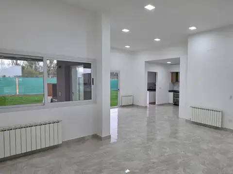 Casa en Alquiler de 3 dormitorios