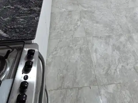 Casa en Alquiler con 2 cocheras