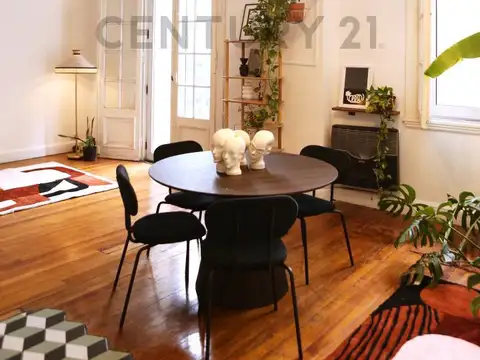 Departamento de cinco ambientes en venta en San Telmo a una cuadra del Parque Lezama!