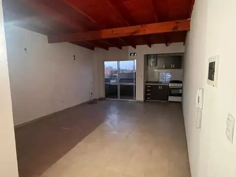 VENTA de AMPLIO MONOAMBIENTE con EXCELENTE UBICACION ZOGBA