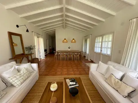 Casa en Venta en Chacras De La Cruz, USD 270.000