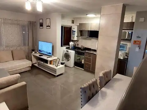 Departamento en venta - 3 Dormitorios 2 Baños - 68Mts2 - Villa Lugano