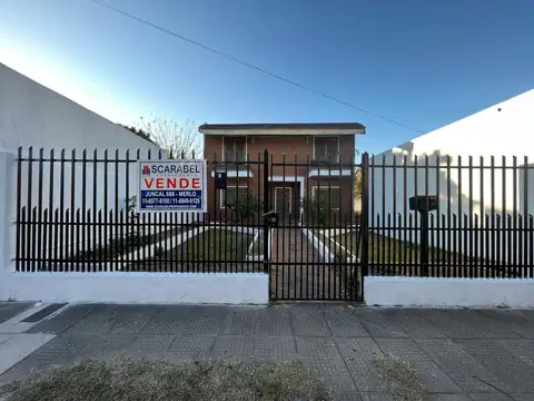VENTA CASA 7 AMB MERLO NORTE SOBRE LOTE 780 Mts2