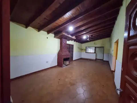 VENTA 2 CASAS DE 3 AMBIENTES MAS LOCAL - MARIANO ACOSTA , MERLO