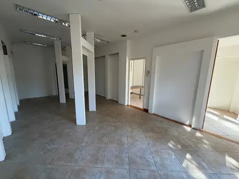 Galpón en venta en Zona Norte – Av. Ricardo Rojas | 730 m² | 2213 m² de terreno