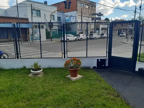 TERRENO CON CHALET ZONA COMERCIAL