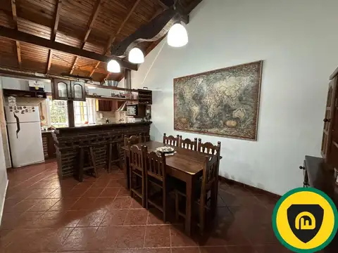 Casa 5 ambientes con 2 baños