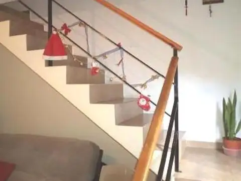 Depto Tipo Casa en Venta de 3 ambientes