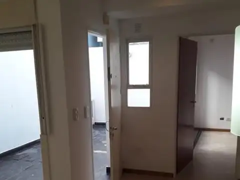Depto Tipo Casa en Alquiler en Coghlan, $ 1.200.000