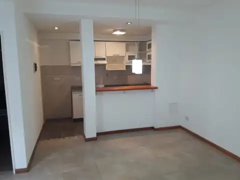 ESTOMBA al 3400
