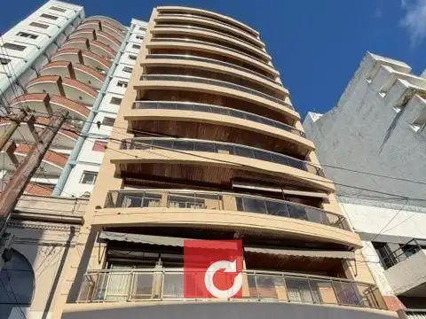 Venta de Semipiso de 2 Dormitorios a metros de calle 12