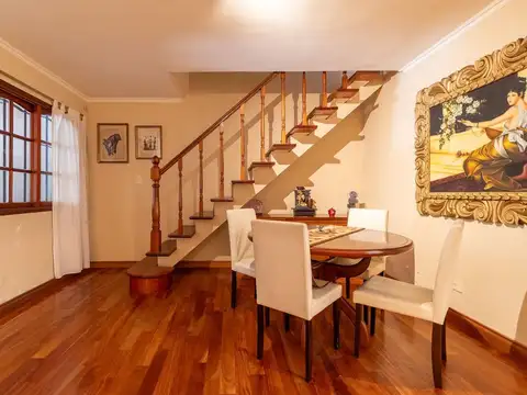 Casa 6 ambientes con 3 baños