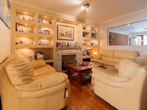 Casa en Venta con 1 cochera