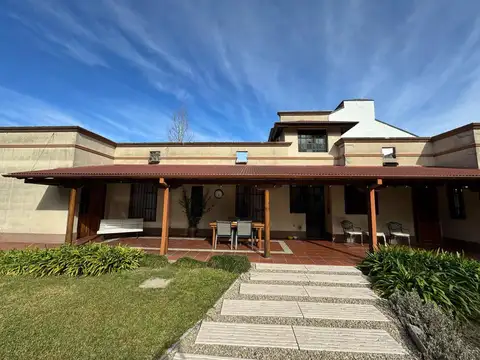 VENTA CASA 4 AMB BARRIO BELLO HORIZONTE PACHECO