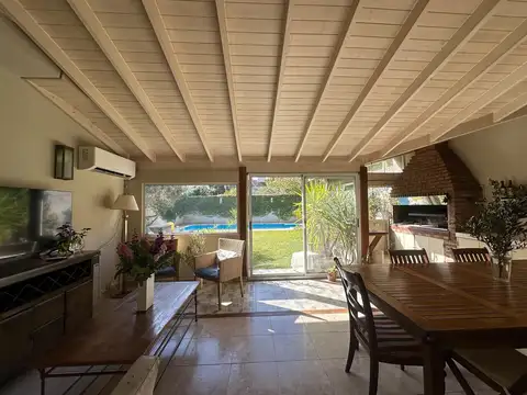 Casa en Alquiler de 4 dormitorios