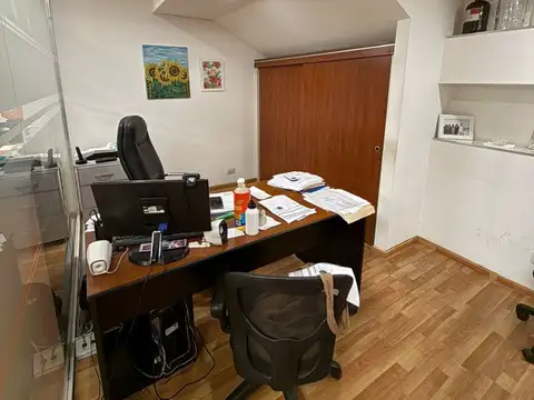 Oficinas En Alquiler 83 M2 Cub. En Planta Alta Importantes Accesos Lomas Del Mirador