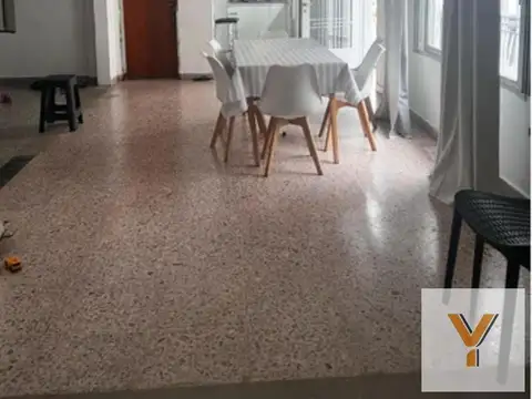 Casa en venta - 6 Dormitorios 3 Baños - Cochera - 500Mts2 - Billinghurst