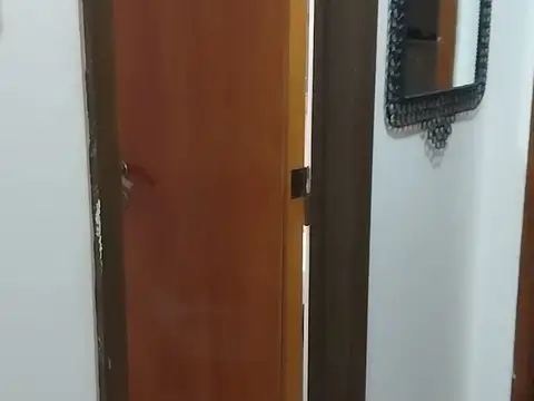 Calle 21 600, Piso 1