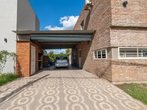 Casa 4 ambientes con 1 baño