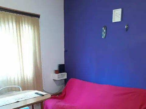 Falucho 1600, Piso 5