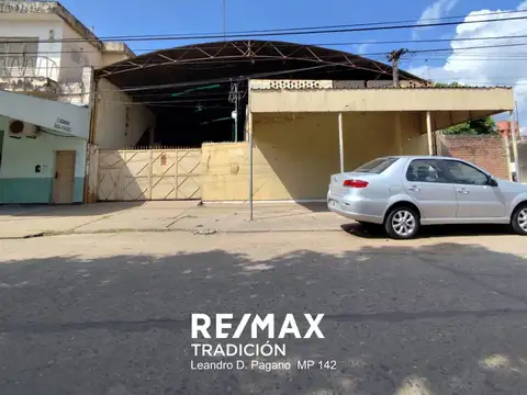 Venta Local c/ oficinas, depósito, galpón y dpto.