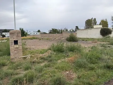 Terreno en venta en El Chañar.