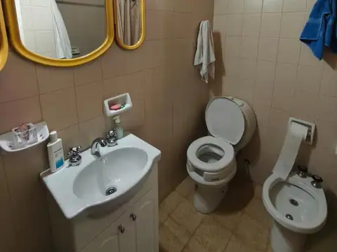 Depto Tipo Casa en Venta con 1 cocheras