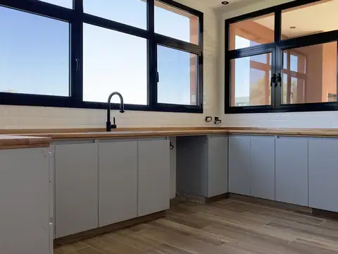 Casa en venta-Barrio San Sebastián Área 11-Intero-Pileta-Loma Verde-Escobar