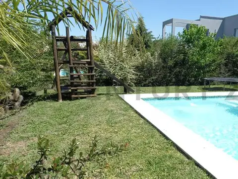 Casa en Venta en Pilar del Este - Santa Guadalupe, USD 210.000