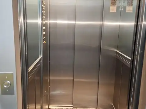 VENTA COCHERAS FIJAS CUBIERTAS VILLA DEL PARQUE CATEGORIA