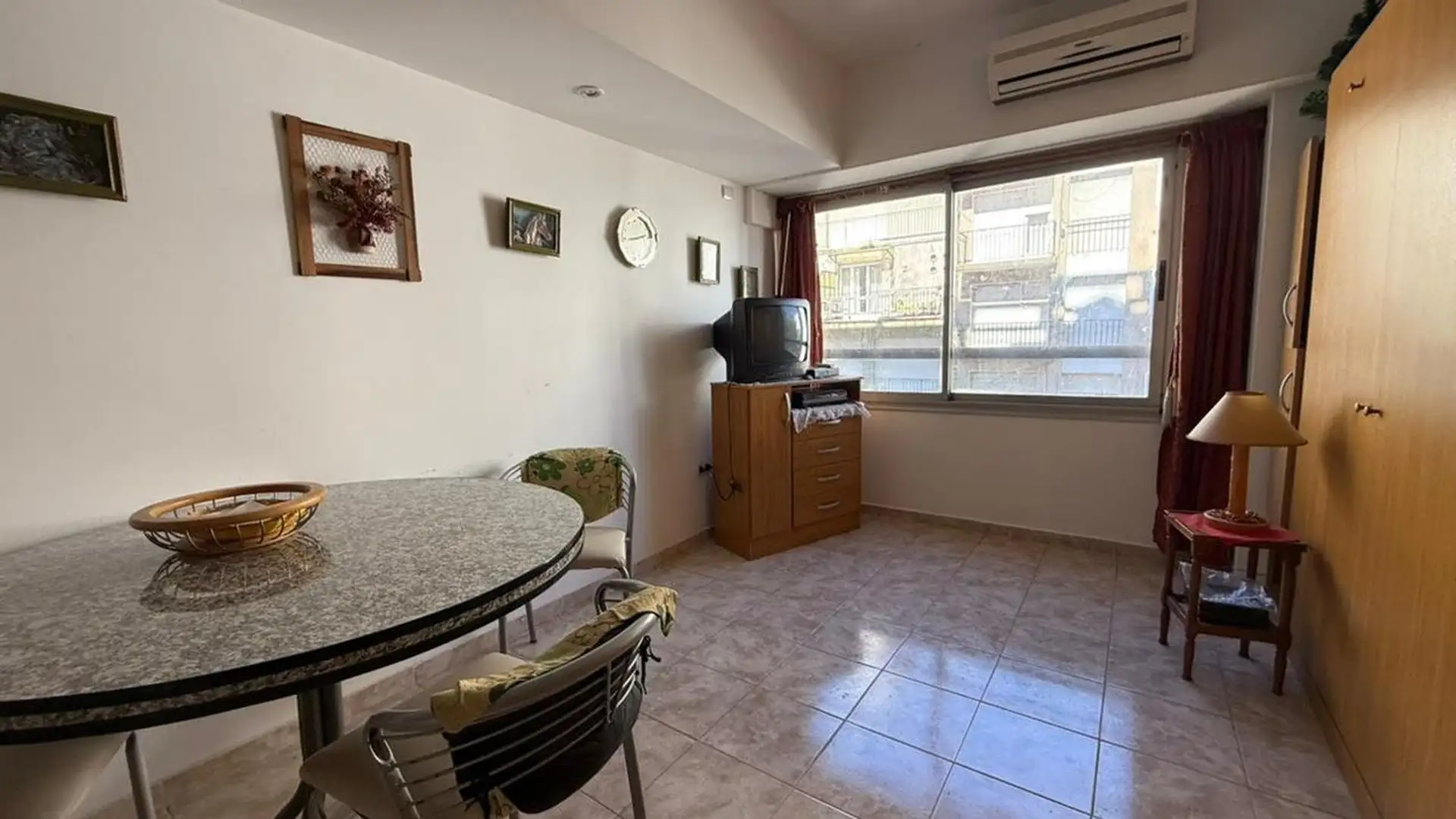 Monoambiente venta centro al frente luminoso