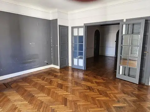 Venta Departamento de dos ambientes con dependencias