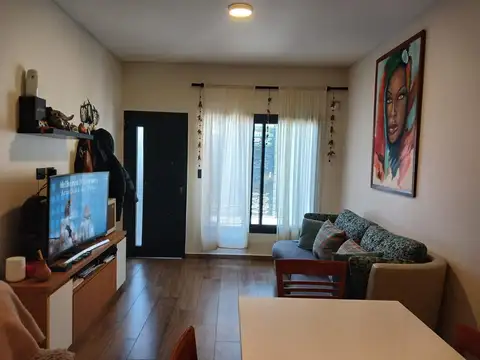 Casa en Alquiler en Villa Ballester, $ 2.400.000