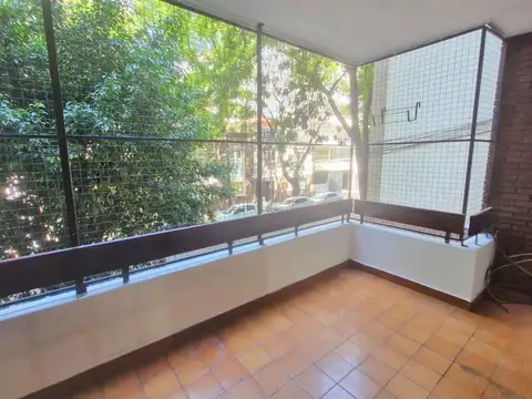 Santos Dumont 2500, Piso 1