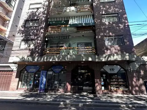 S. MARTIN CTRO. EXCELENTE DEPTO. 3 AMB C/BALCÓN AL FRENTE