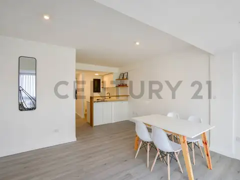 Departamento Semipiso 2 dormitorios y estudio en venta en La Plata