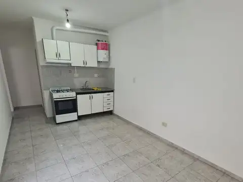 ALQUILER DE PH 2 AMBIENTES C/PATIO EN C. MADERO, LA MATANZA