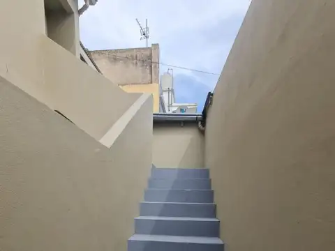 DONOVAN 1600, Piso 1