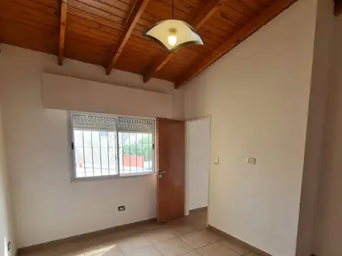 Depto Tipo Casa en Alquiler al Este