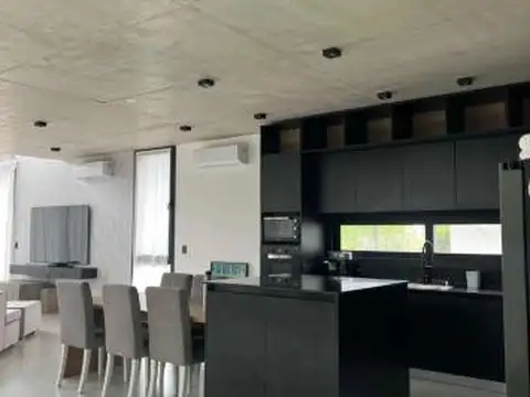 Casa en Alquiler de 5 dormitorios