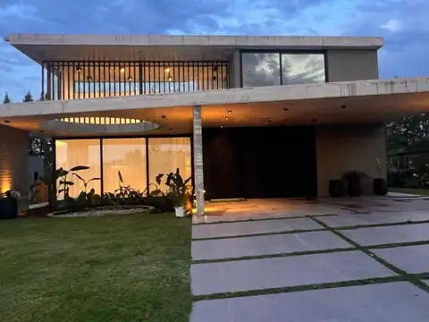 CASA EN ALQUILER TERRALAGOS BARRIO HOUSE