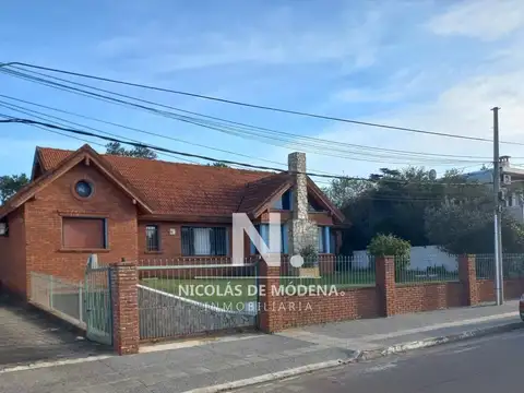 Casa 3 ambientes con 2 baños