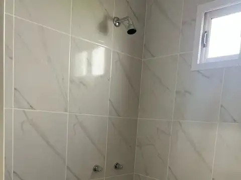 Galpon en Alquiler 40  mts Fondo