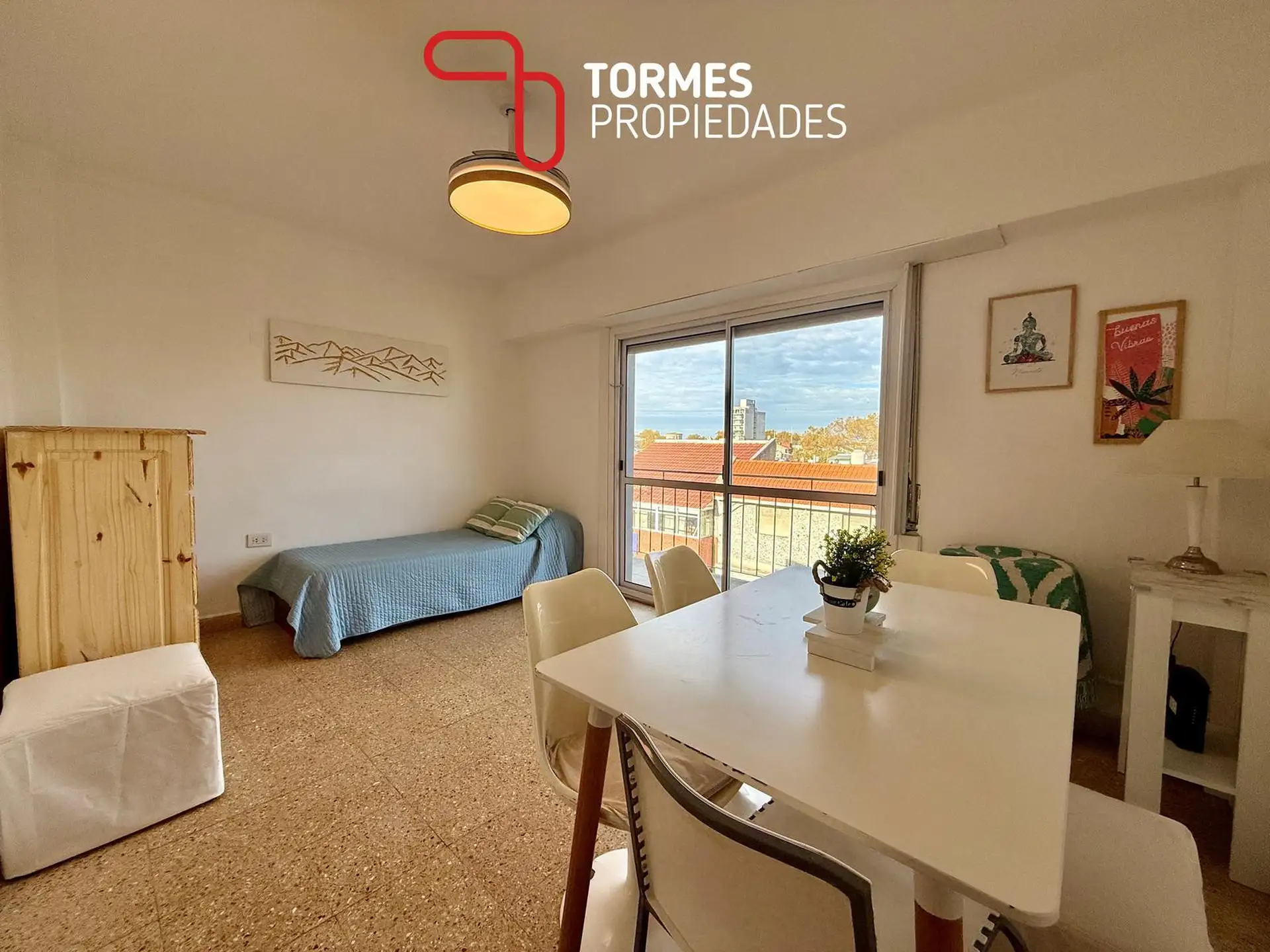 Depto 2 amb, 42m² con balcón saliente — San Juan