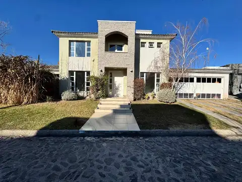 Casa en Venta en Villa Nueva de Guaymallen, Guaymallén