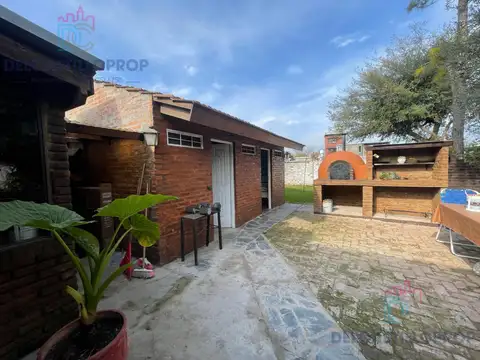 Casa 6 ambientes con 3 baños