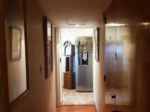 Departamento 6 ambientes con 2 baños