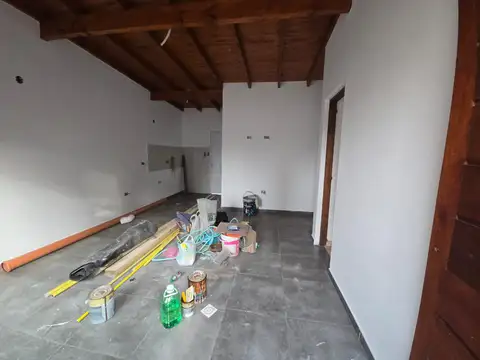 Casa 3 ambientes con 1 baño